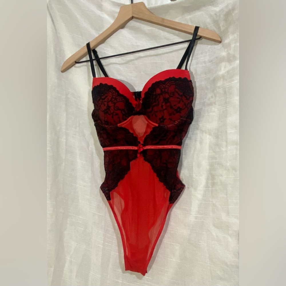 LINGERIE MEDIUM